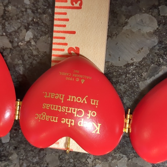 Hearts of Christmas Hallmark Keepsake 1990 - Picture 6 of 6